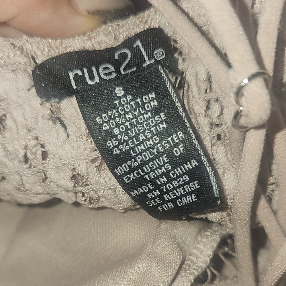 RUE 21 SPAGUETTI STRAP TOP BLOUSE LACE SMALL GUC BODYSUIT - Picture 7 of 12